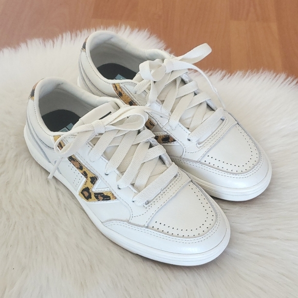 Vans Shoes - Vans womens white cheetah comfy cush sneakers sz 5.5